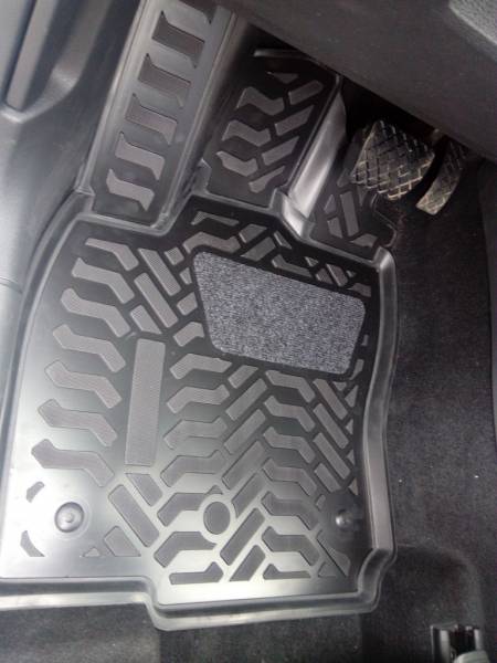 Коврики в салон Volkswagen Tiguan 2 (Фольксваген Тигуан 2)с бортиком